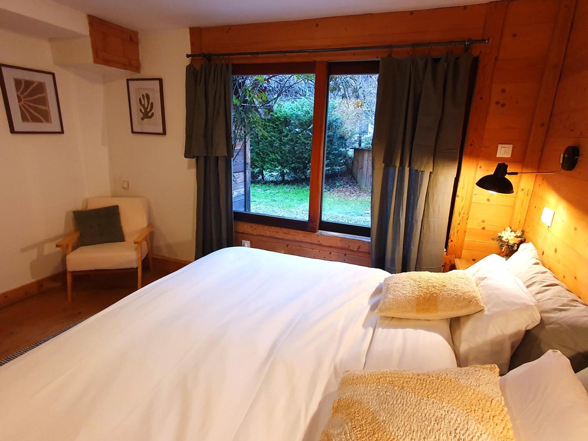 Prakka - Base Camp Apartment เลอุชส์ ภายนอก รูปภาพ